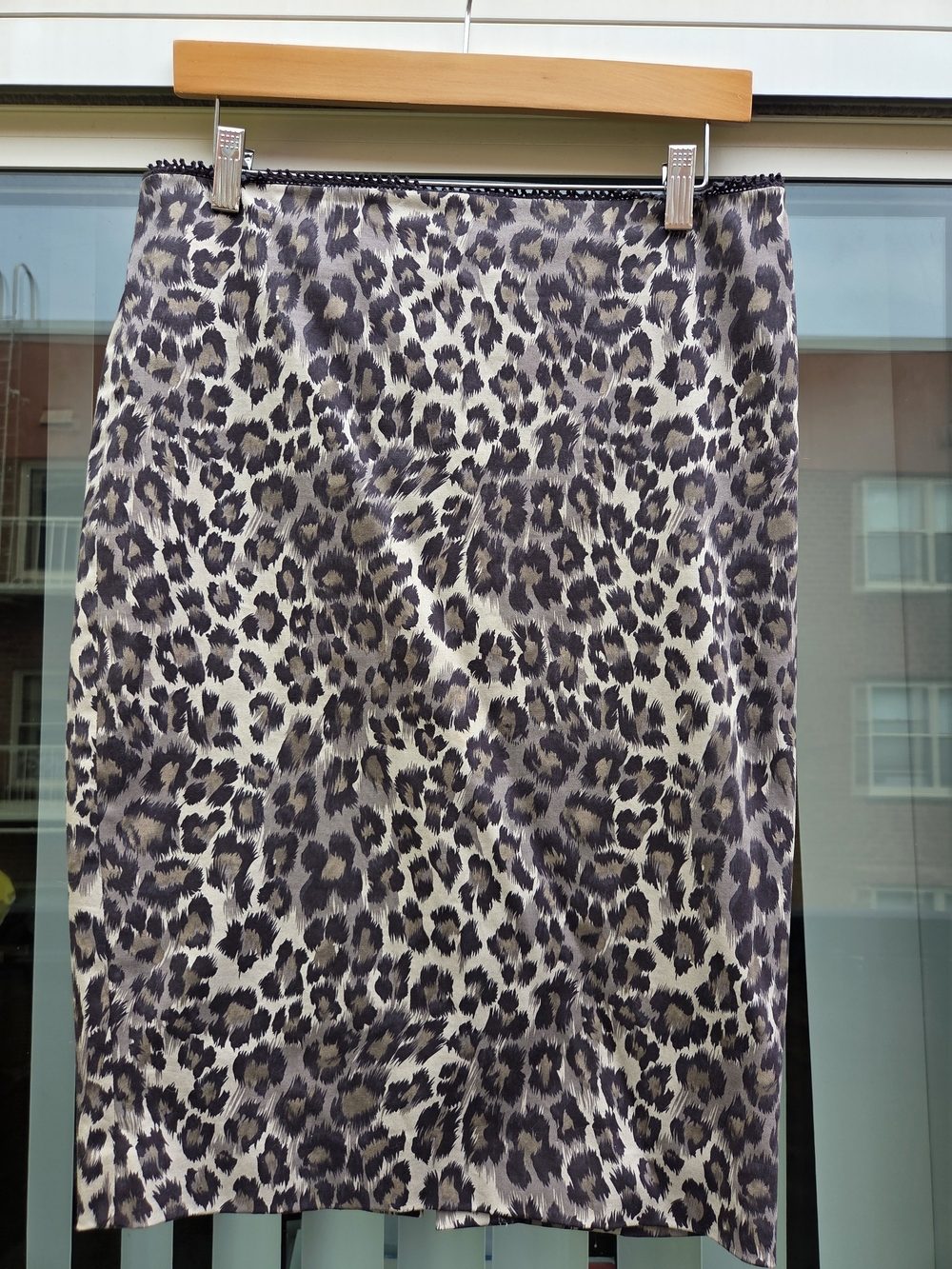 Warehouse Leopard Print Satin Pencil Skirt - Black & Cream